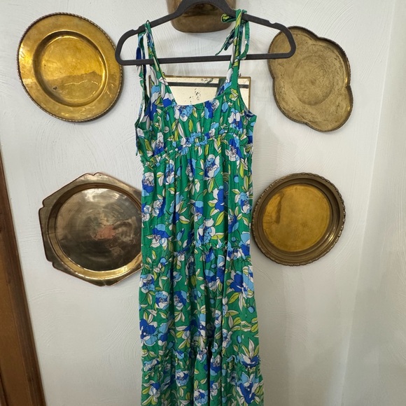 Elegant Floral Blue and Green Maxi Dress - Picture 3 of 6